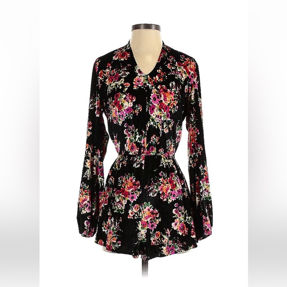 Show Me Your Mumu Romper - Picture 1 of 8